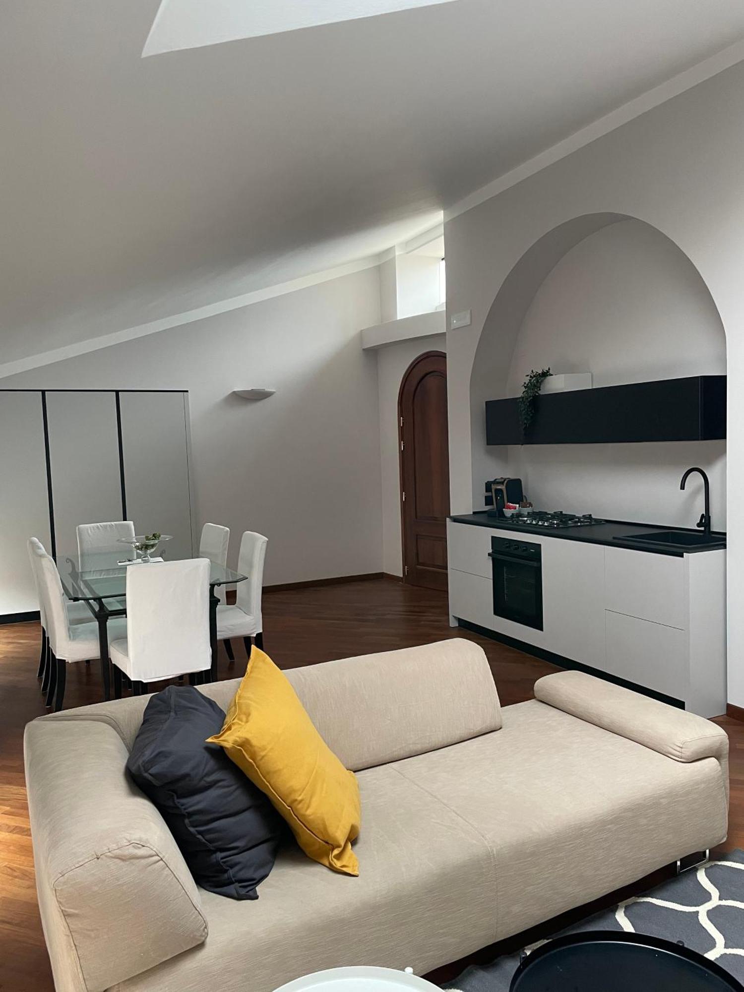 Apartmán Civico 16 Chiaravalle Marche Exteriér fotografie