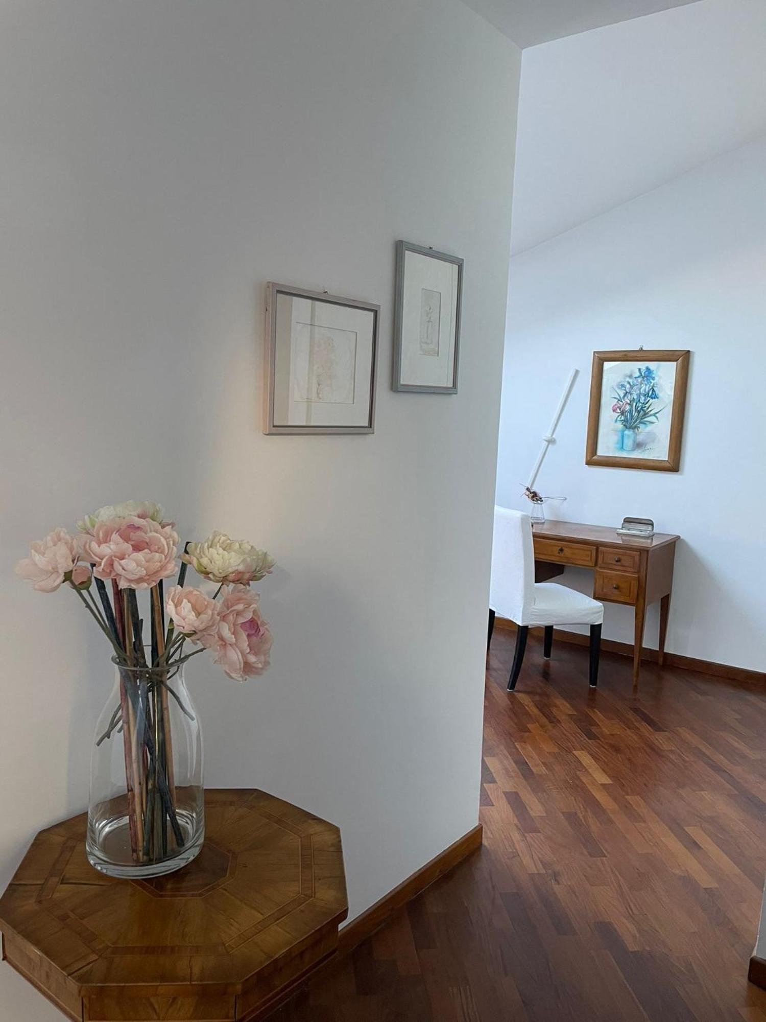 Apartmán Civico 16 Chiaravalle Marche Exteriér fotografie